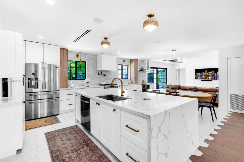 Discover this beautifully renovated 4-bedroom, 4-bathroom home - Beach Home for sale in Fort Lauderdale, Florida on Beachhouse.com