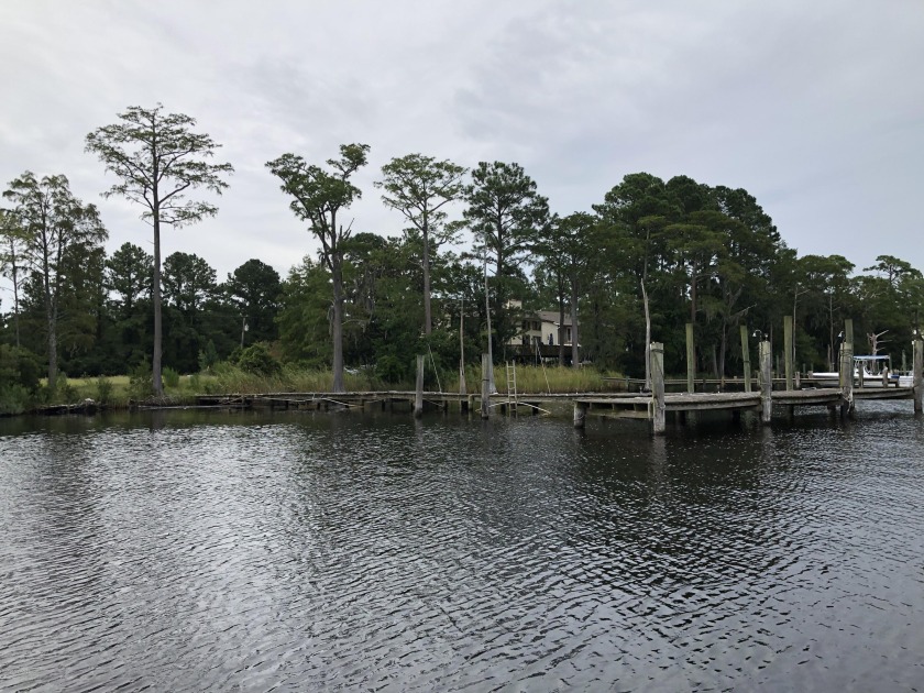 Waterfront lot on Northwest Creek with dock! Lot is ready to - Beach Lot for sale in New Bern, North Carolina on Beachhouse.com