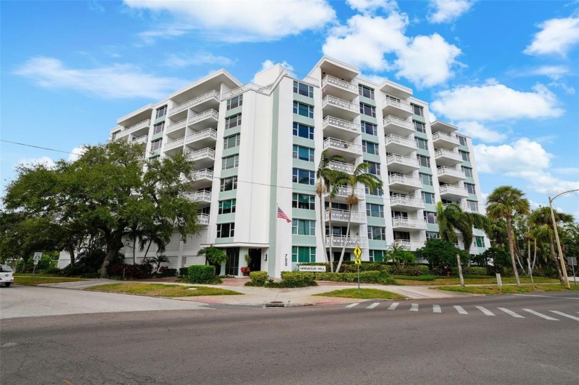 Beautifully updated move-in ready, Harbour Hill unit with - Beach Condo for sale in St. Petersburg, Florida on Beachhouse.com