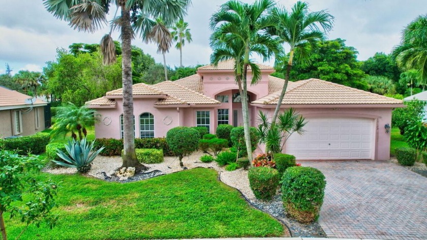 BEAUTIFUL, LIGHT & BRIGHT AVILA MODEL WITH PRIVATE BACKYARD - Beach Home for sale in Delray Beach, Florida on Beachhouse.com