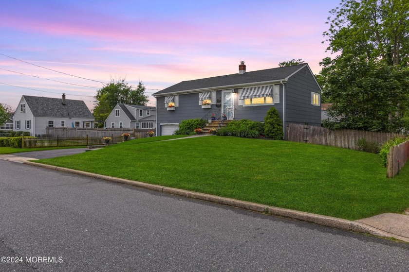 This Sea Shore GEM is gracious and inviting perched in beautiful - Beach Home for sale in Spring Lake Heights, New Jersey on Beachhouse.com