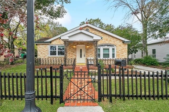 Located in the heart of beautiful Olde Town Slidell, this - Beach Commercial for sale in Slidell, Louisiana on Beachhouse.com