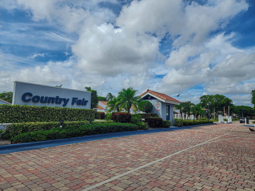 Gorgeous, Immaculate and spacious  Townhouse; 3 bedroom, 3 full - Beach Townhome/Townhouse for sale in Boynton Beach, Florida on Beachhouse.com