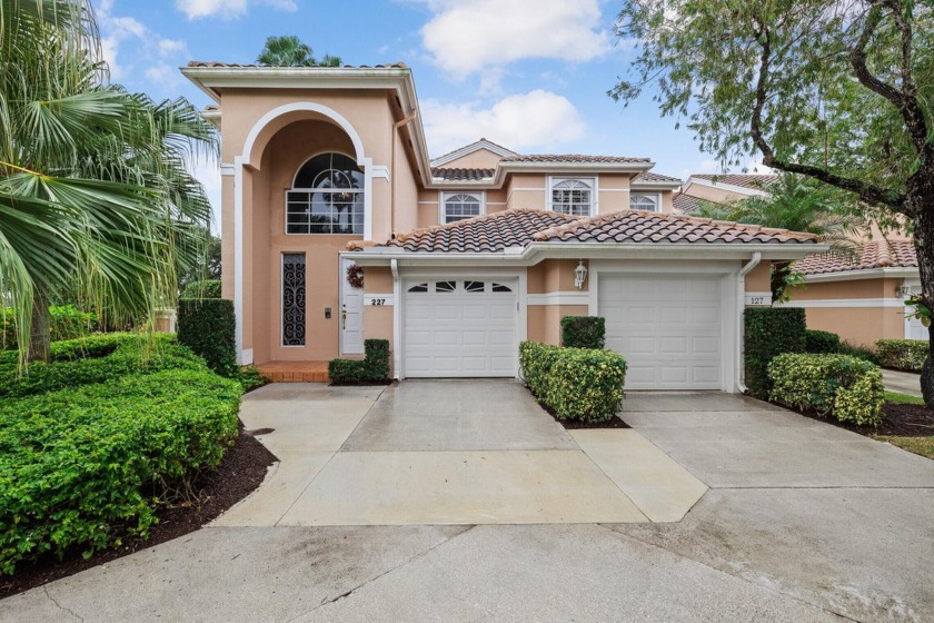 Welcome to this Exquisite corner, two-story Townhouse in the - Beach Townhome/Townhouse for sale in Palm Beach Gardens, Florida on Beachhouse.com