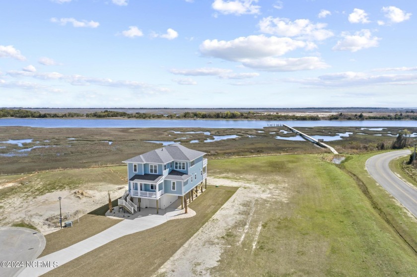 ICWW waterfront new home with a deep water boat slip now under - Beach Home for sale in Hubert, North Carolina on Beachhouse.com