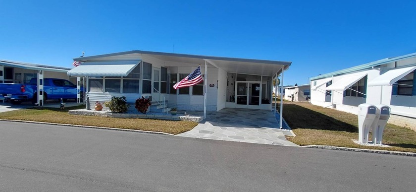 Nicely updated 2-bedroom, 2 bath home. This beautiful and - Beach Home for sale in Holiday, Florida on Beachhouse.com