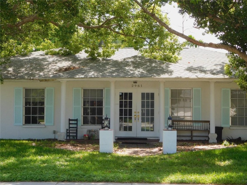 Very unique Southern style home with 2 master suites! Large - Beach Home for sale in Venice, Florida on Beachhouse.com