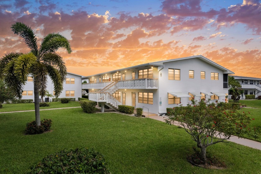GORGEOUS 2nd FLOOR CONDO | PRESTIGIOUS GATED 55+ COMMUNITY OF - Beach Condo for sale in West Palm Beach, Florida on Beachhouse.com