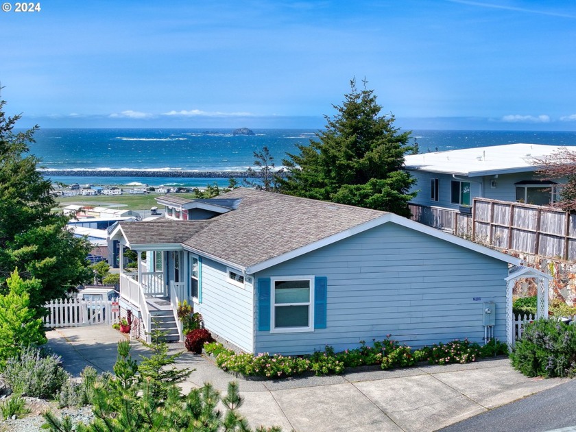 Situated in a location that exudes tranquility and natural - Beach Home for sale in Gold Beach, Oregon on Beachhouse.com