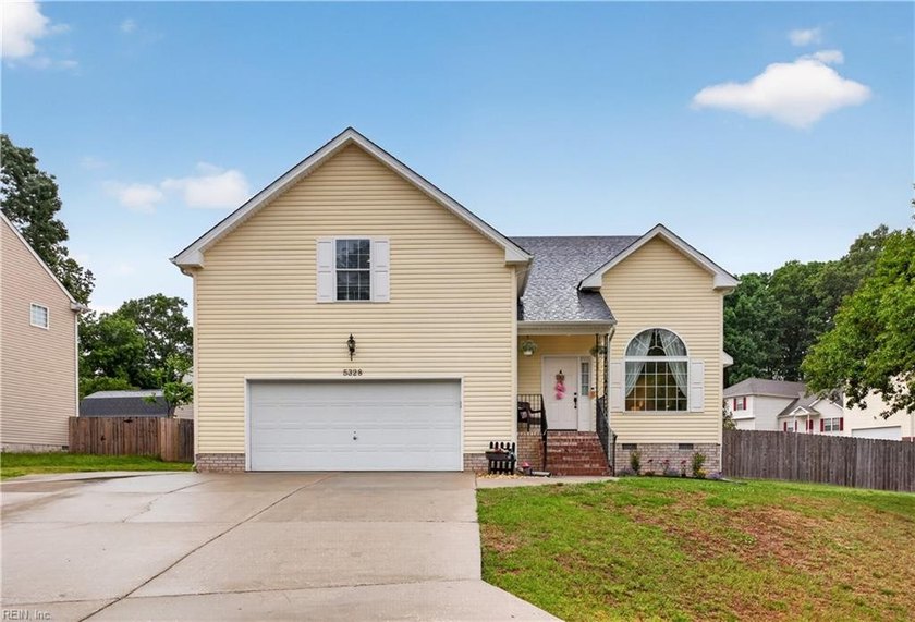 Welcome to 5328 Rockingham Drive in Williamsburg's convenient - Beach Home for sale in Williamsburg, Virginia on Beachhouse.com