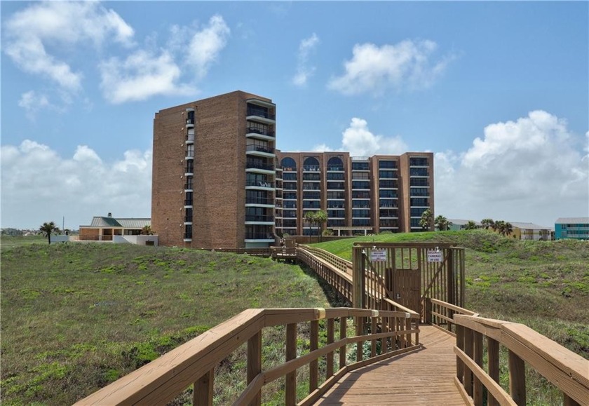 This beautifully remodeled 8th floor condo is sure to please the - Beach Condo for sale in Port Aransas, Texas on Beachhouse.com