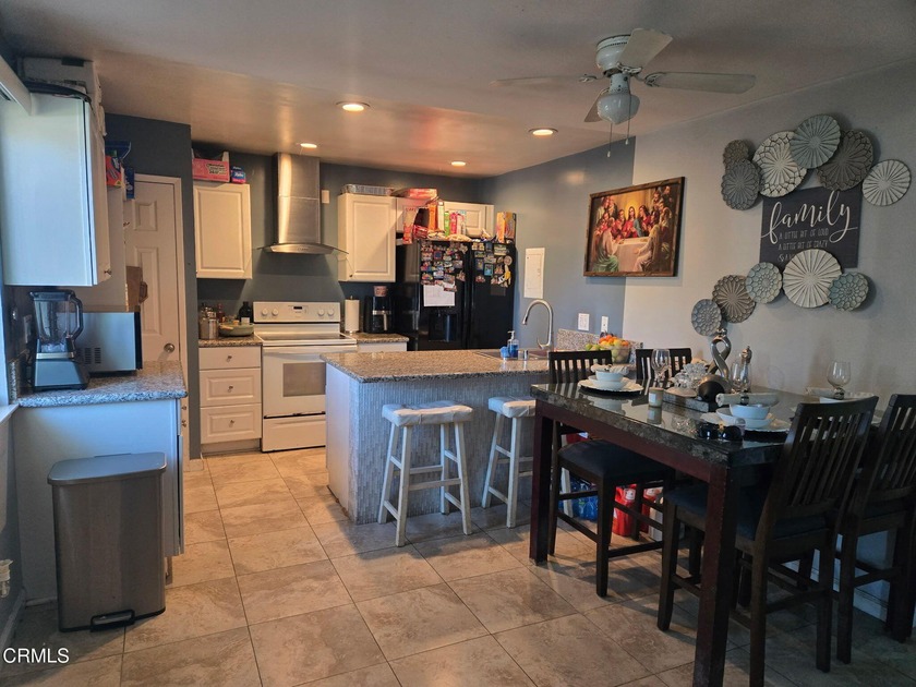 Beautifully remodeled home located by Seabridge Harbor. Walk to - Beach Condo for sale in Port Hueneme, California on Beachhouse.com