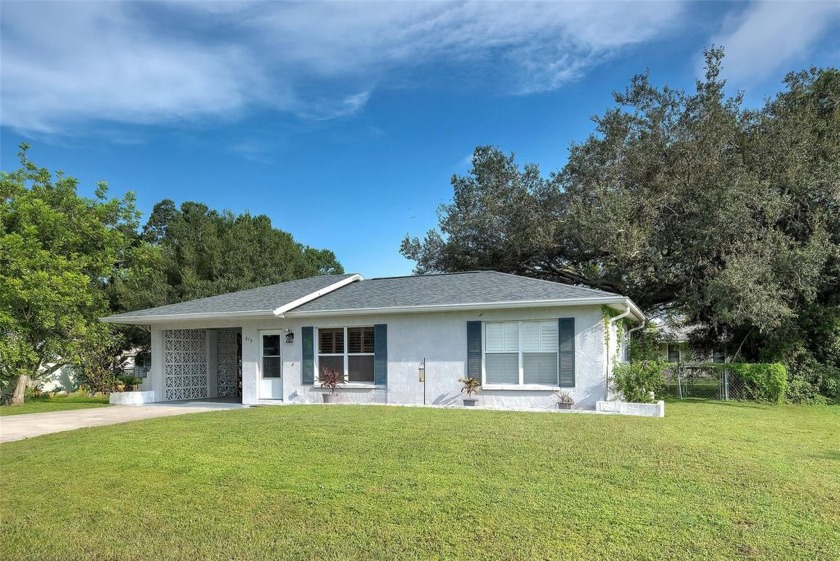 Cute, cute, cute! This darling cottage is ready for it's new - Beach Home for sale in Venice, Florida on Beachhouse.com