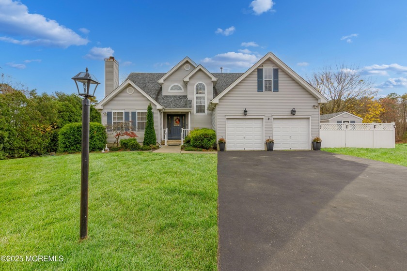 LUXURIOUS, BRIGHT AND SUNNY MUTI-GENERATIONAL RETREAT! Nestled - Beach Home for sale in Barnegat, New Jersey on Beachhouse.com