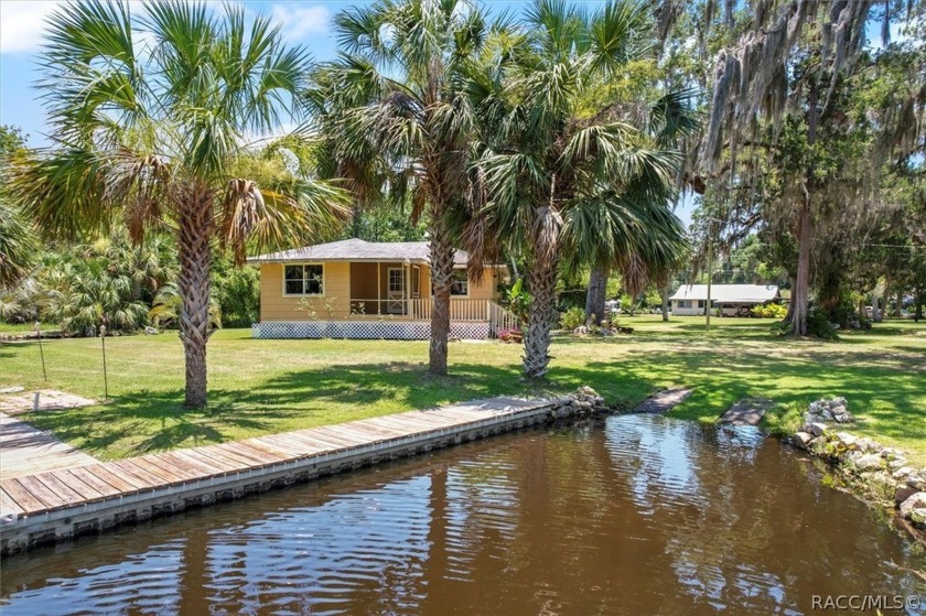 Two homes being sold as a package. Includes MLS # 834522 - Beach Home for sale in Homosassa, Florida on Beachhouse.com