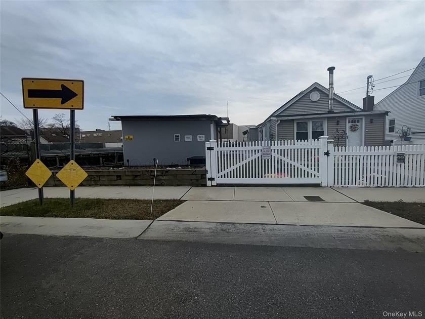 Own your piece of paradise with this incredible waterfront home - Beach Home for sale in Inwood, New York on Beachhouse.com