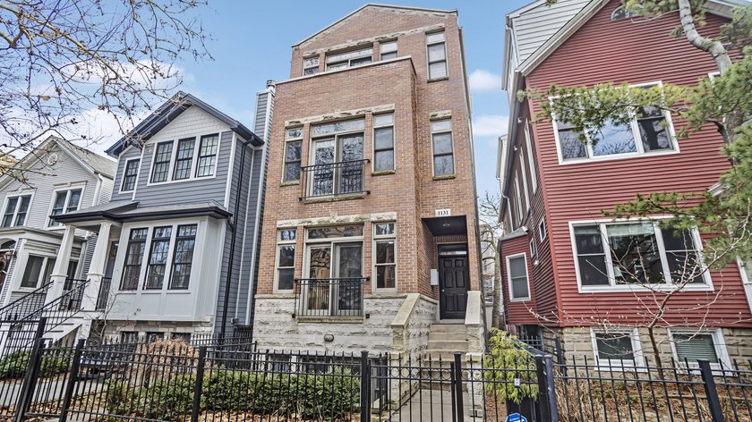 Beautiful 2-bedroom, 2-bathroom residence on a quiet, tree-lined - Beach Condo for sale in Chicago, Illinois on Beachhouse.com