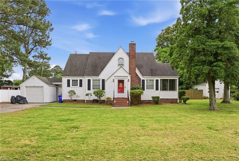 Beautiful 4-bedroom, 2-bath home in the Pinehurst community! - Beach Home for sale in Portsmouth, Virginia on Beachhouse.com