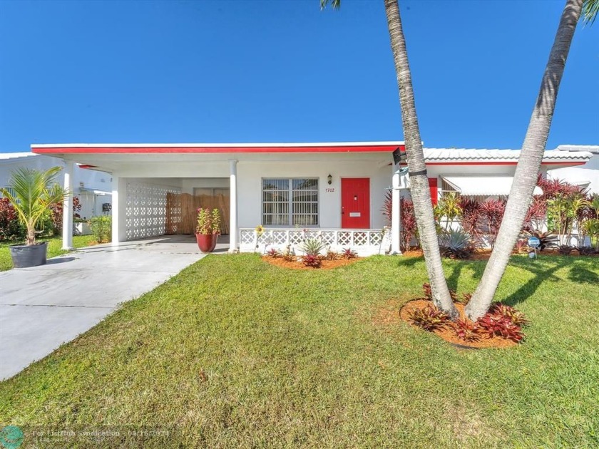 Discover your waterfront oasis! This delightful 2-bed,1-bath - Beach Home for sale in Tamarac, Florida on Beachhouse.com