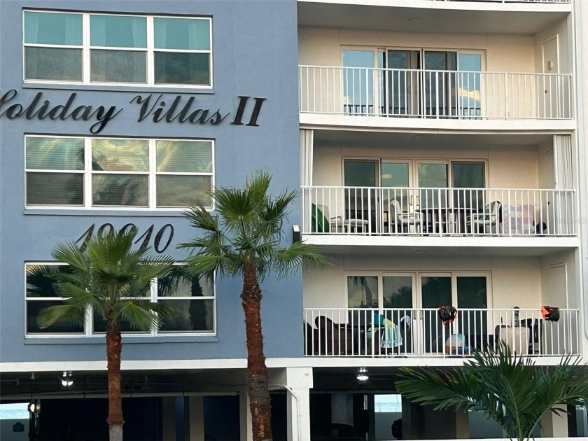 Holiday Villas II - HOLIDAYS IN THE SUN!!! Priced below market - Beach Condo for sale in Indian Shores, Florida on Beachhouse.com