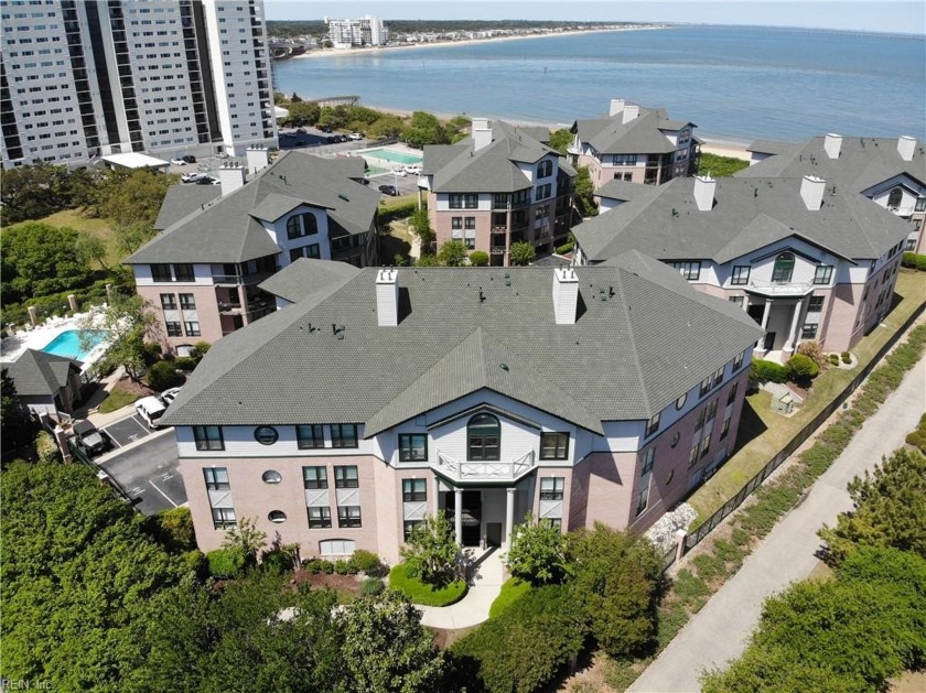 This beautiful and bright third floor condo offers one of the - Beach Home for sale in Virginia Beach, Virginia on Beachhouse.com