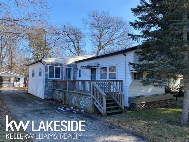 Lake Access: Looking for an affordable Up North getaway? This is - Beach Home for sale in Caseville, Michigan on Beachhouse.com