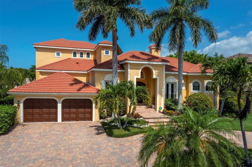 Delight in a remarkable opportunity for the Longboat Key - Beach Home for sale in Longboat Key, Florida on Beachhouse.com