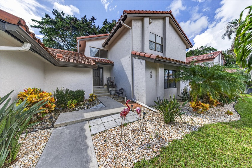 Beautiful 3 Bedroom, 3.5 Bath Condo in Deer Creek Country - Beach Condo for sale in Deerfield Beach, Florida on Beachhouse.com