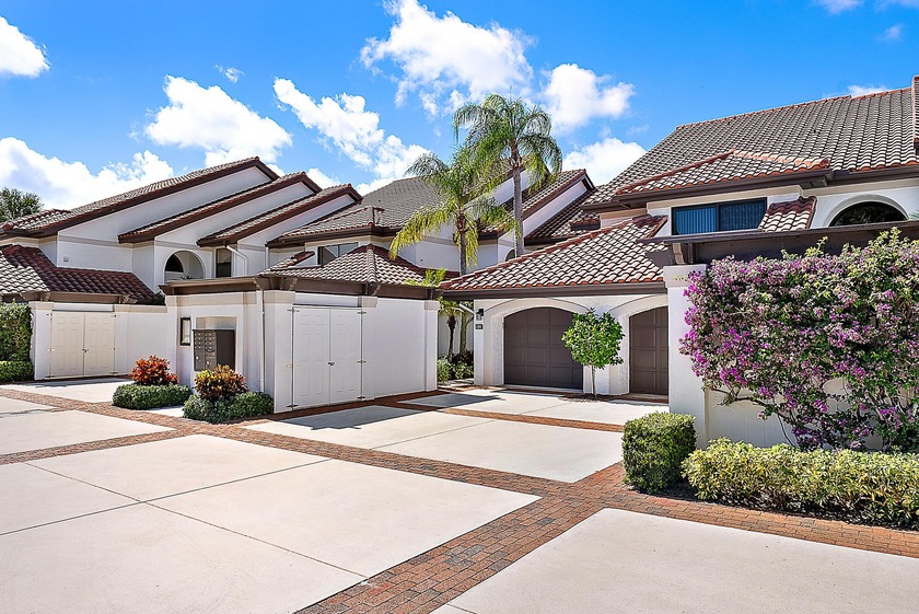 Experience serene lakefront living in this beautifully updated - Beach Condo for sale in Jupiter, Florida on Beachhouse.com