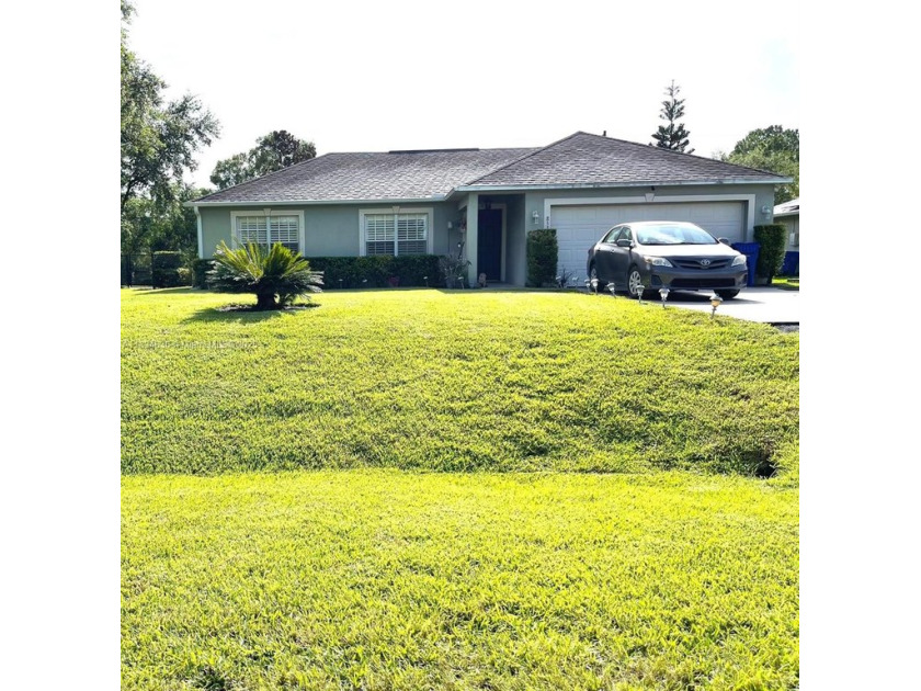 Priced to sell! NO HOA! This charming 3-bedroom, 2-bath Vero - Beach Home for sale in Vero Beach, Florida on Beachhouse.com