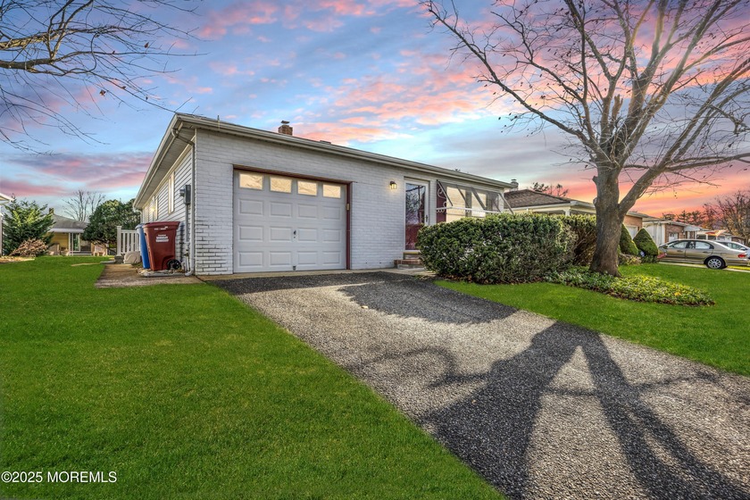 Welcome to this well maintained home in desirable Holiday City - - Beach Home for sale in Toms River, New Jersey on Beachhouse.com