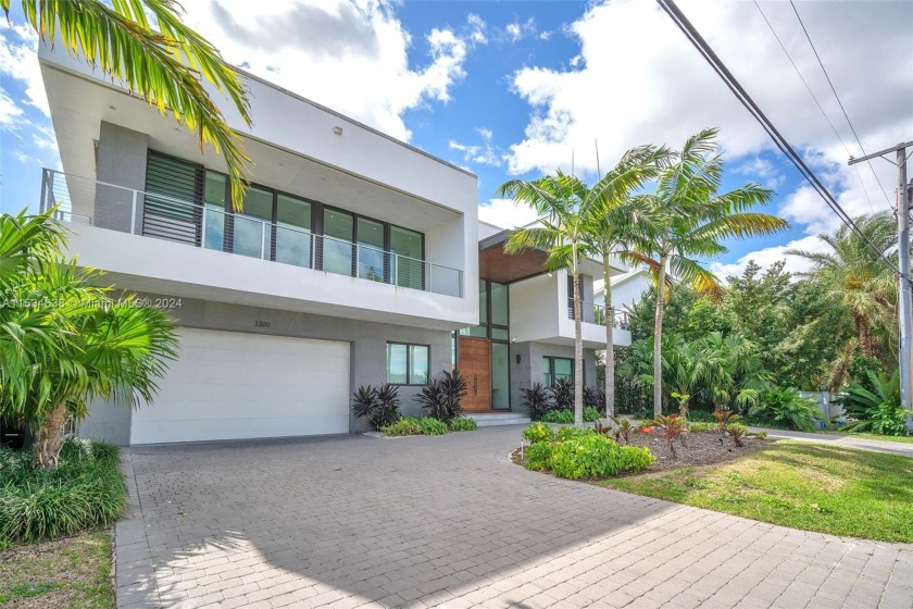 Modern waterfront masterpiece! Ideal primary or second/third - Beach Home for sale in North Miami Beach, Florida on Beachhouse.com