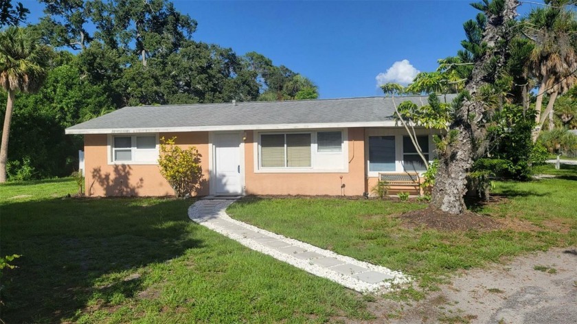 THIS NEWLY UPDATED HOME IS A JEM!! Updated kitchen, with new - Beach Home for sale in Englewood, Florida on Beachhouse.com