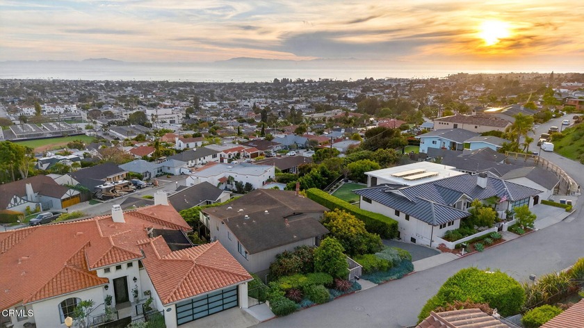 Perched high above Ventura, this spectacular hillside retreat - Beach Home for sale in Ventura, California on Beachhouse.com