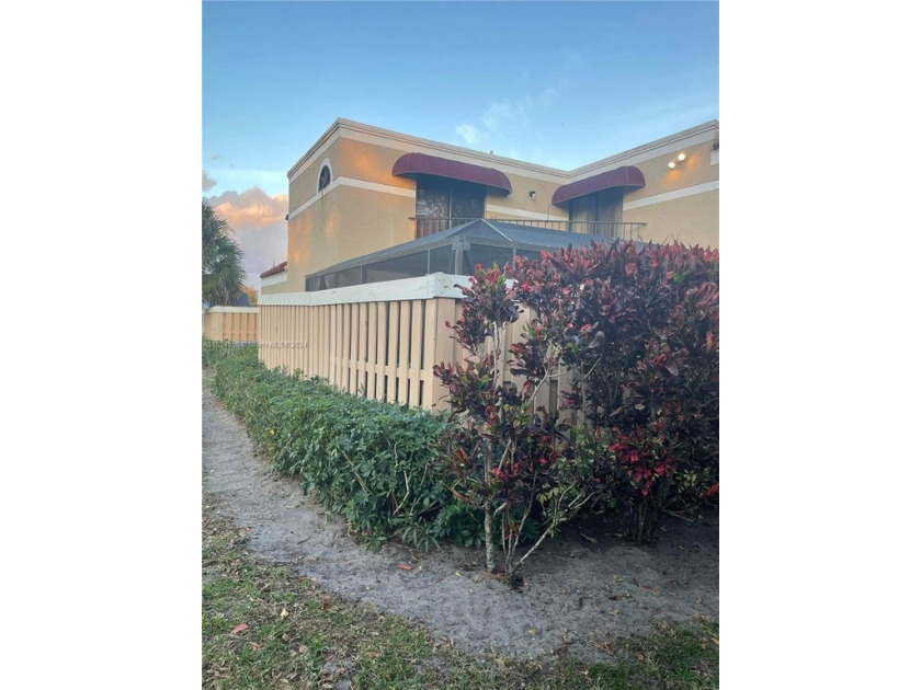 **** APPROVED - SHORT SALE - Beach Townhome/Townhouse for sale in Delray Beach, Florida on Beachhouse.com