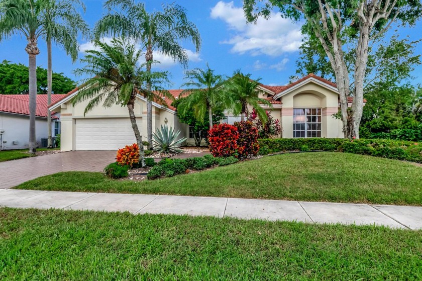 Stunning Jenson Model in Aberdeen Golf and Country Club. This - Beach Home for sale in Boynton Beach, Florida on Beachhouse.com