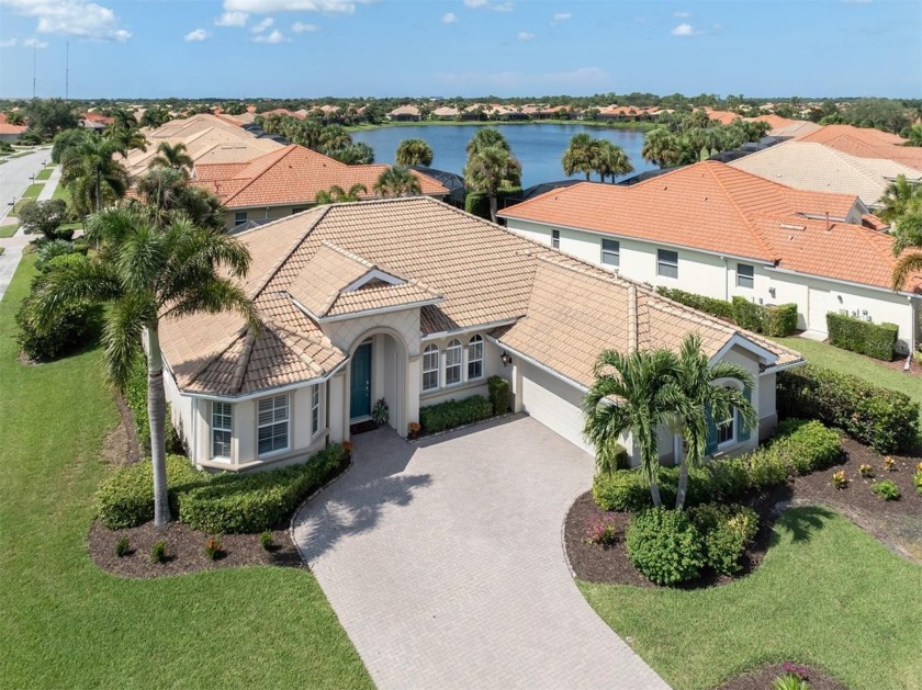 Welcome to this Classic Correggio model built by WCI, enjoy - Beach Home for sale in Venice, Florida on Beachhouse.com