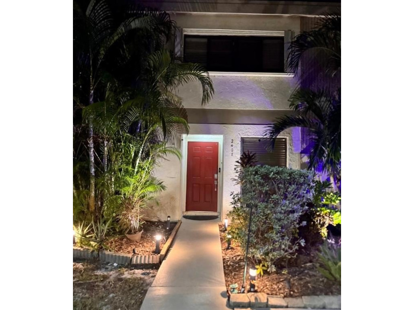 Spectacular gated Pines West, updated 2 bedroom 2 1/2 bath, 2 - Beach Condo for sale in Oakland Park, Florida on Beachhouse.com