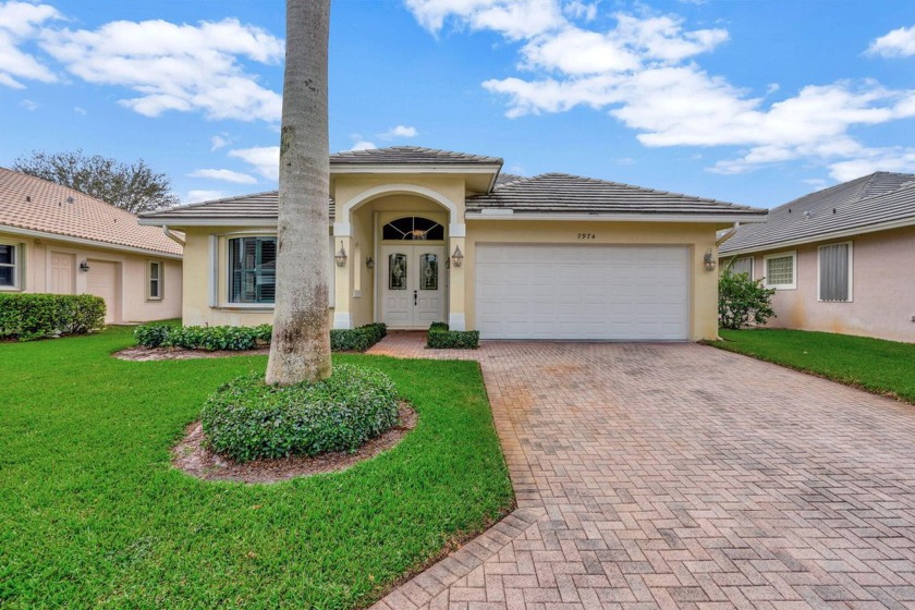 This is your chance to live in Hobe Sound Golf Club! A nicely - Beach Home for sale in Hobe Sound, Florida on Beachhouse.com