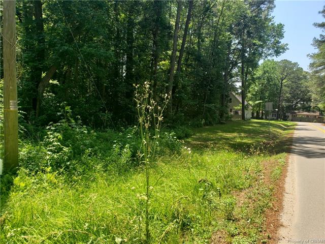 Two adjoining lots totalling .44 acres. The lots allow community - Beach Lot for sale in Hartfield, Virginia on Beachhouse.com