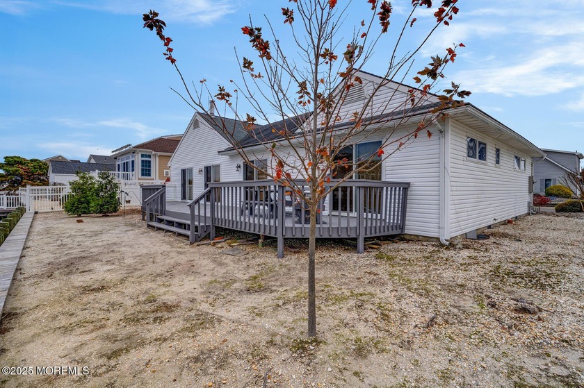 This expanded ranch is clean, freshly painted and move in ready - Beach Home for sale in Beach Haven West, New Jersey on Beachhouse.com