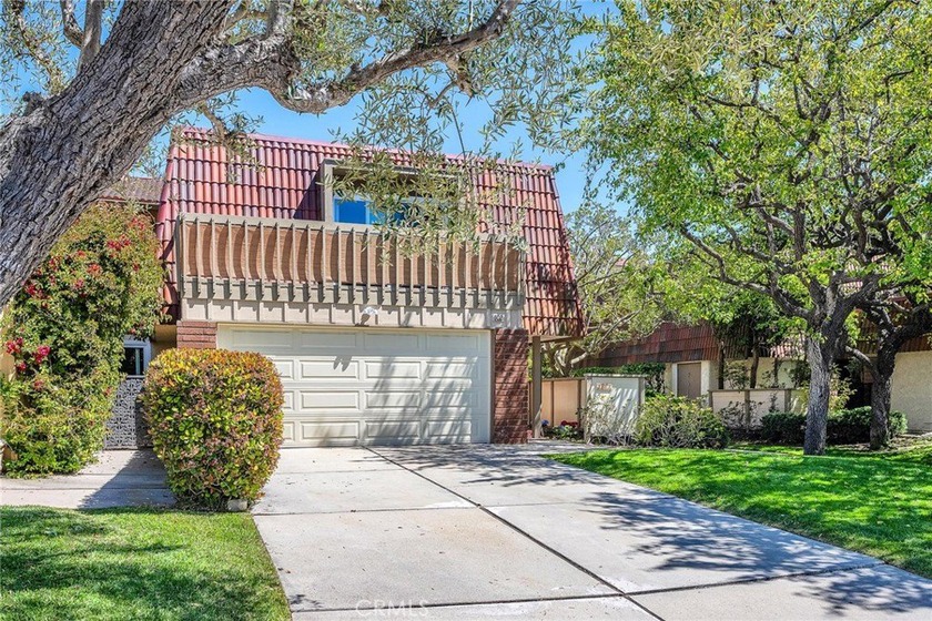 This is the perfect townhouse for people who like to come home - Beach Townhome/Townhouse for sale in Rolling Hills Estates, California on Beachhouse.com