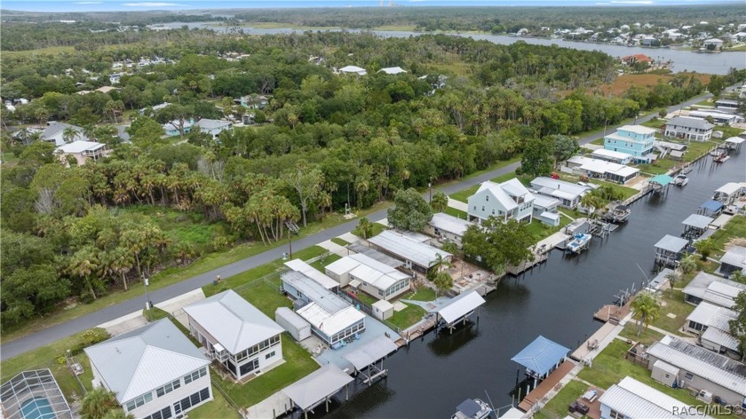 Rare find COMPLETE TURNKEY HOME in Montezuma Waters on a deep - Beach Home for sale in Crystal River, Florida on Beachhouse.com