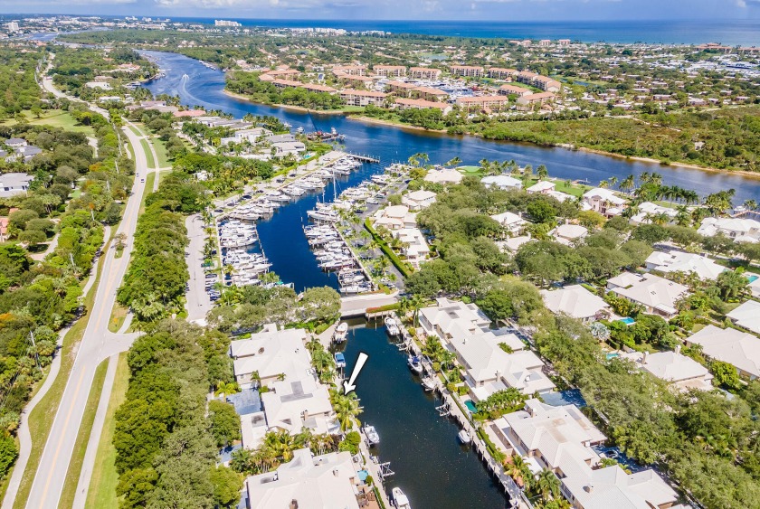 Welcome to this absolutely gorgeous and totally remodeled - Beach Townhome/Townhouse for sale in West Palm Beach, Florida on Beachhouse.com