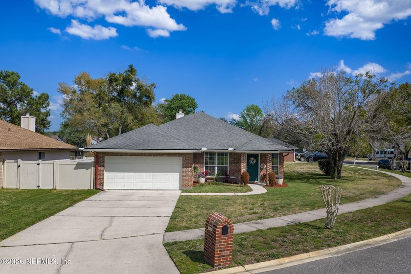 All Brick beauty in sought after Wedgefield Neighborhood, just - Beach Home for sale in Middleburg, Florida on Beachhouse.com