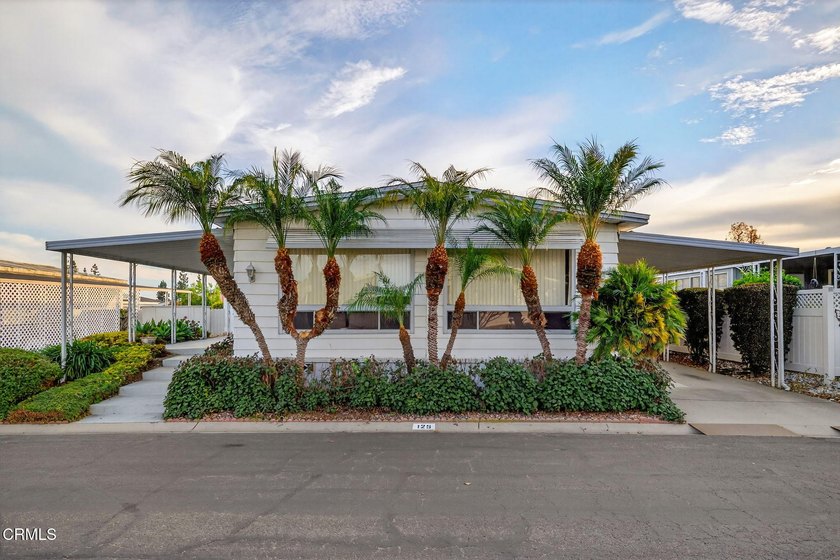Welcome to the highly desirable 55+ Lemon Wood Mobile Home Park - Beach Home for sale in Ventura, California on Beachhouse.com