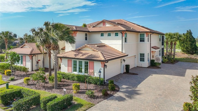 Come see this Beautiful Coach Home in Country Club East at - Beach Condo for sale in Bradenton, Florida on Beachhouse.com