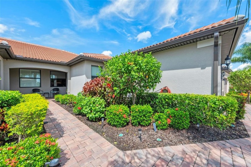 SUNSETS GALORE on your west facing lanai!  Shade screens and a - Beach Home for sale in Venice, Florida on Beachhouse.com