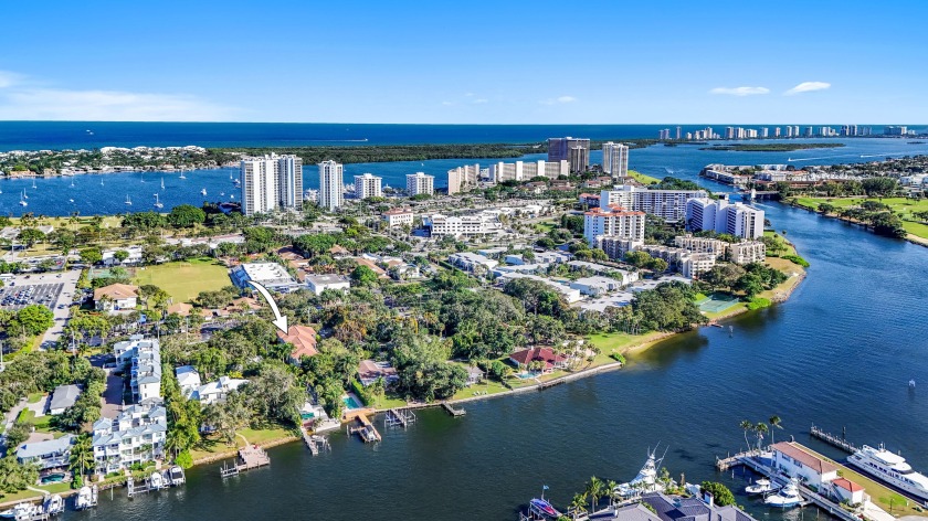 This rare waterfront gem, one of only three townhomes in a - Beach Townhome/Townhouse for sale in North Palm Beach, Florida on Beachhouse.com