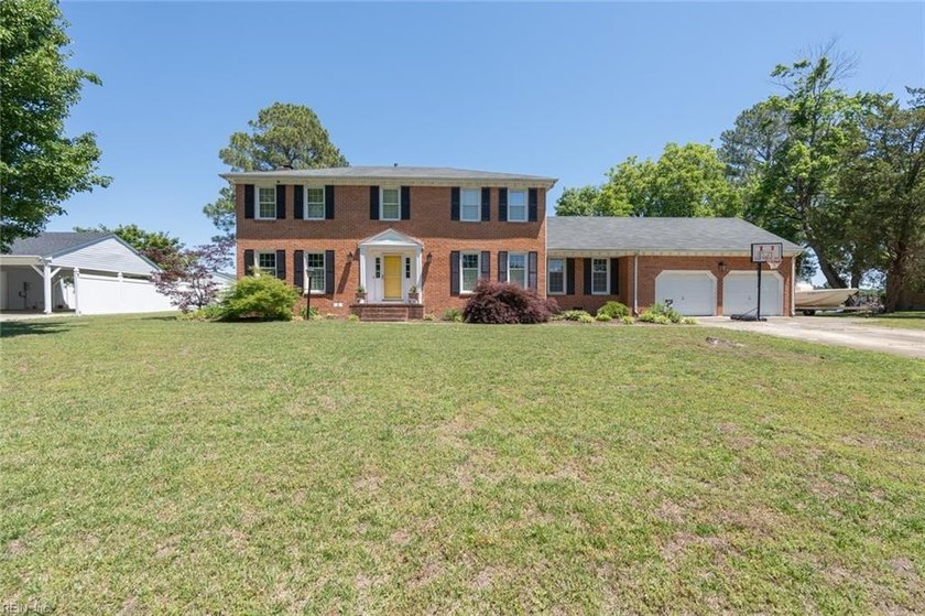 Welcome home to this beautifully maintained and spacious 6 - Beach Home for sale in Portsmouth, Virginia on Beachhouse.com